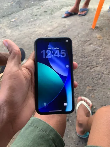 iPhone 11