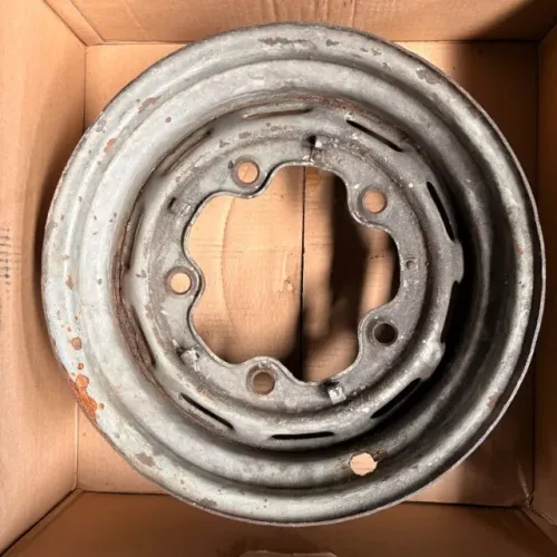 Roda aro 15 Vw Volkswagen Fusca Kombi Janela aberta