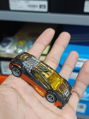 Hot Wheels Via 35 - Zotic