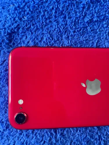 iPhone SE 128gb Red