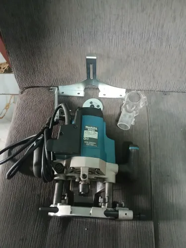 Vendo tupia manual marca Makita M 3600