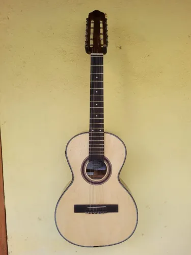 Viola Caipira 100% maciça. Nova