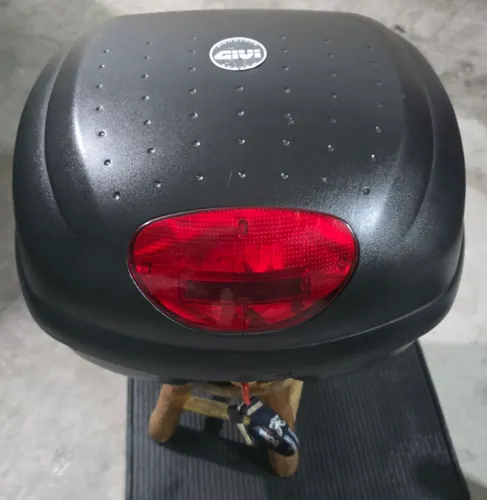 Bauleto givi 33 litros
