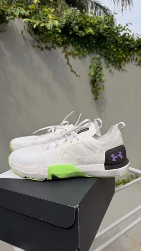 Tênis Under Armour - CrossFit / Academia - Branco e Verde ? Valor: R$ 250,00