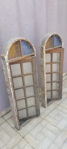 JANELAS COLONIAIS TIPO CAPELINHA