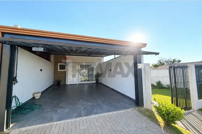 Casa à venda com 2 quartos no Santa Felicidade