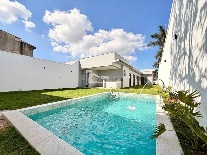 Casa à Venda no bairro Trevo, Região da Pampulha, 4 Quartos, 1 Suíte Master, 2 Semi-suítes