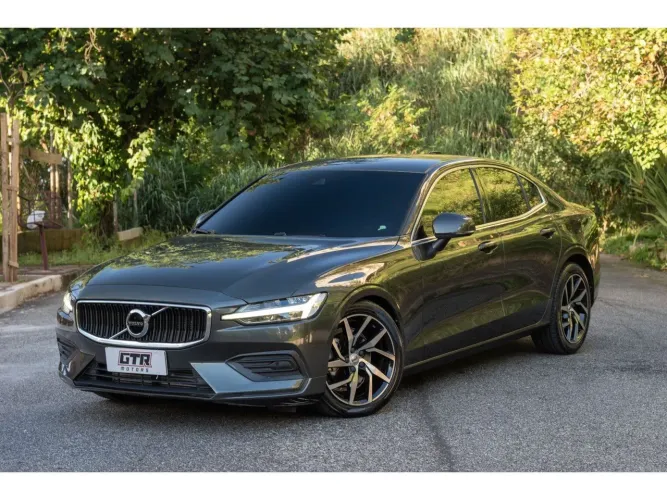 Volvo S60 T-4 Momentum 2.0 190cv 4P 2020