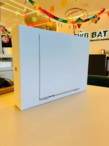 MacBook Air M5 13.6 16Gb 512GB Starlight - Loja Fisica