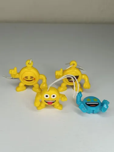 Lote 4 Emojoy (Emoji) Kinder Ovo