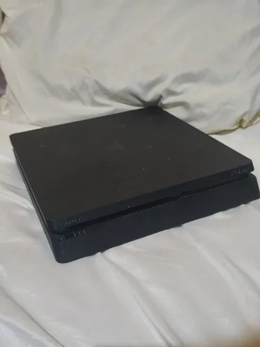 Console PS4 Slim 500Gb + 2 controles sem fio