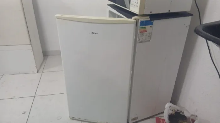 Vende Frigobar