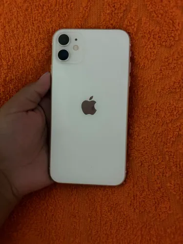 iPhone 11 64GB branco 