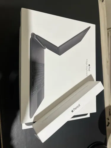 iPad Pro 12,9? M1 128GB + Magic Keyboard + Apple Pencil 2 ? Completo com caixas