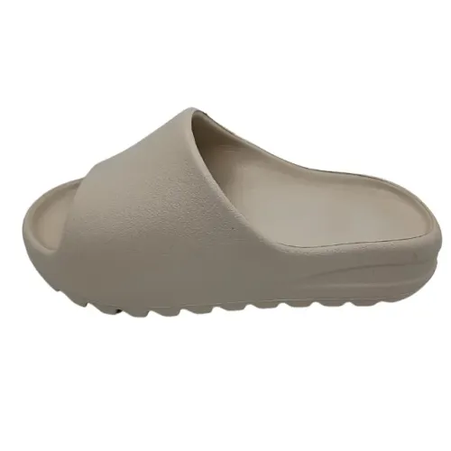 Vendo Chinelo Nuvem Marcos Mion - Novos - Bege - Lote do 33/34 ao 39/40