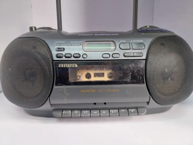 Rádio aiwa frint surround leia
