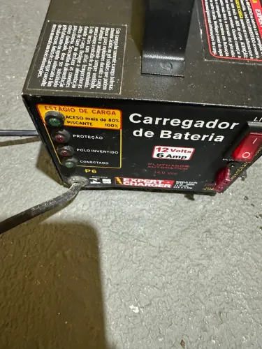 Carregador de Bateria Automotivo Expert Charger P6 - 12V 6A (Com Flutuador Automático)
