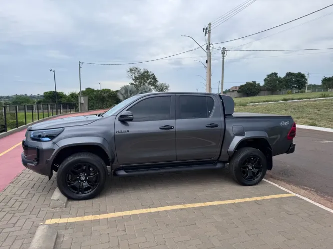 Toyota Hilux CD SRX Plus 4X4 2.8 TDI Die. Aut. 2025