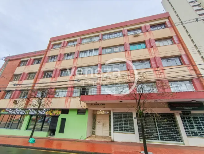 Apartamento para alugar com 3 quartos no Centro de Londrina