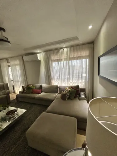 sofá de suede com chaise