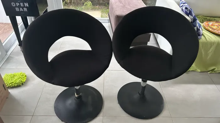 Cadeiras e banquetas