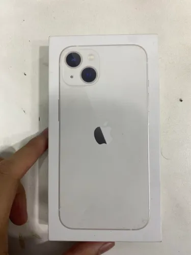 Caixa de iPhone 13 branca
