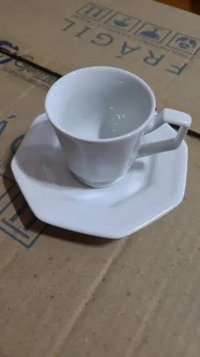 XICARAS CAFE PORCELANA GERMER 13,00 CADA PIRES E XICARA