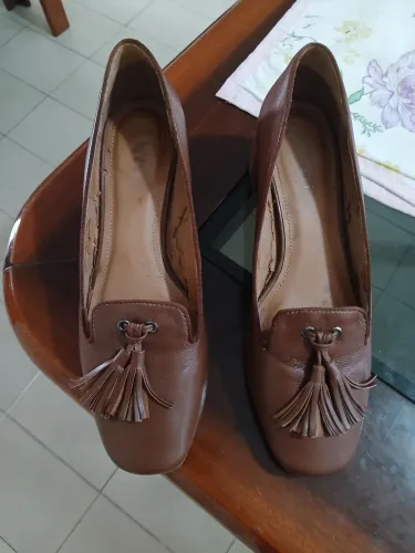 SAPATO MARROM N° 36