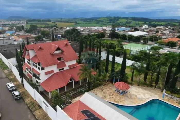 Imóvel Cinematográfico à Venda em Passos, MG! CASTELINHO, Oportunidade Única para Investid