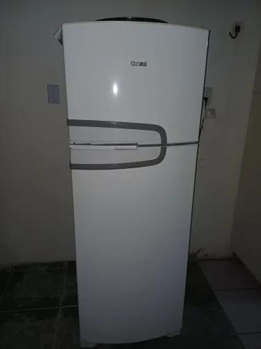 Vendo uma Geladeira