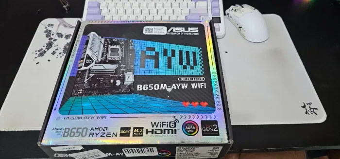 Placa mãe B650M AYW WIFI DDR5 Ryzen AM5 - Novo!!