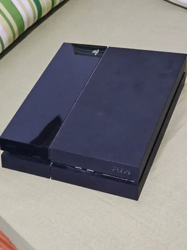 Play Sation 4 SEM CONTROLE