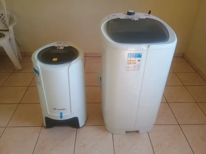 Máquina de lavar e centrífuga