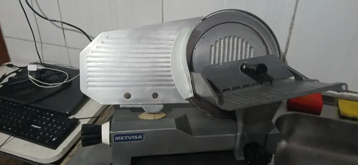 Maquina de corta frios