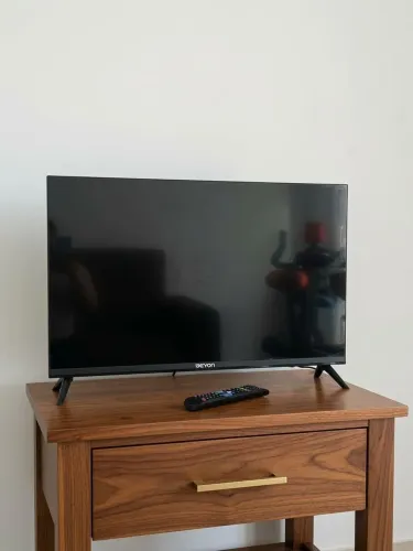 SmarTV 32 polegadas Semi Nova