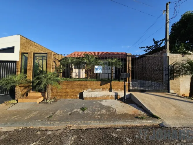 Casa Residencial com 3 quartos para alugar por R$ 900.00, 65.00 m2 - LOTEAMENTO RESIDENCIA
