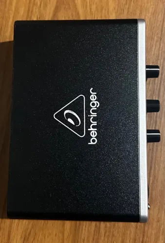 Behringer UMC 22