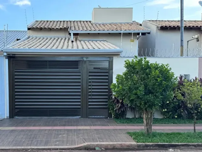 Casa 2 quartos (1suíte) Jardim Presidente I Garagem coberta e sótão amplo I R$ 270 mil