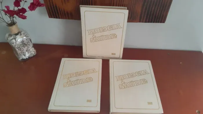 Coleção Biologia e Saúde 3 Volumes 1981 Capa Dura