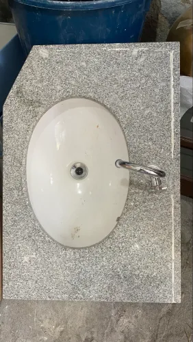 Pia de lavabo  com torneira 0,70x 0,59 