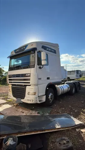 DAF XF 460 automático 6x4 ABAIXO da FIPE