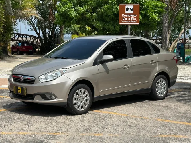 Fiat Grand Siena Attrac. 1.4 EVO F.flex 8V 2014