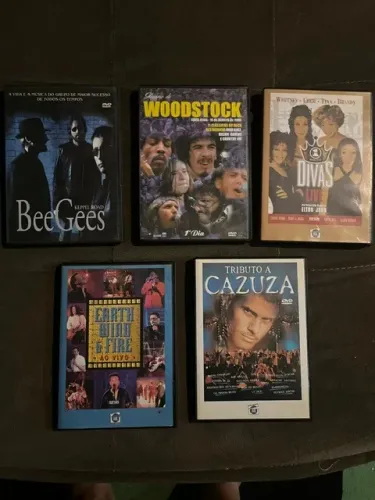 DVDs Musicais, só clássicos: Bee Gees, Woodstock, Divas, Cazuza e Earth Wind & Fire