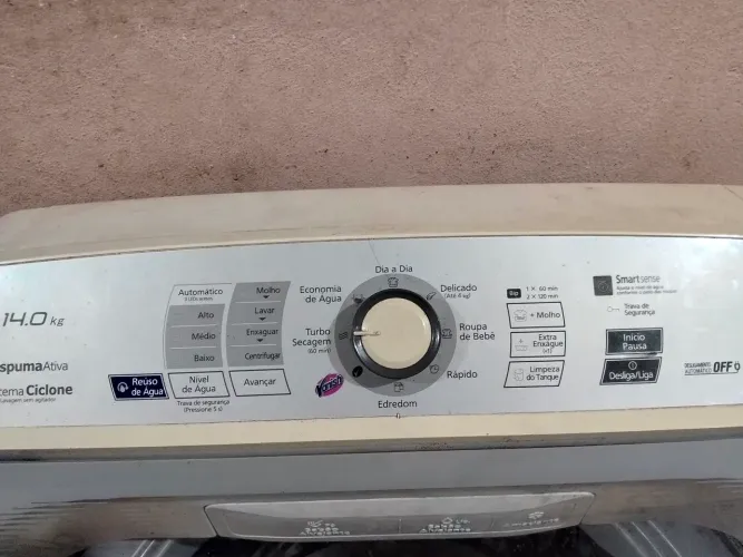 Vendo uma máquina de lavar roupa Panasonic só tá com um defeito o botão ? de inicia