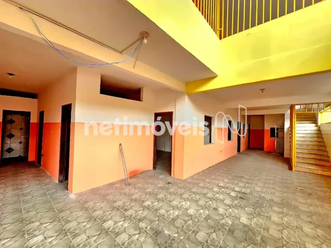 Excelente ponto comercial para venda em Feira de Santana, localizado no bairro Tomba.