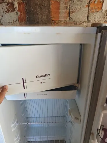 Geladeira Smaltec (porta única não Frost Free)