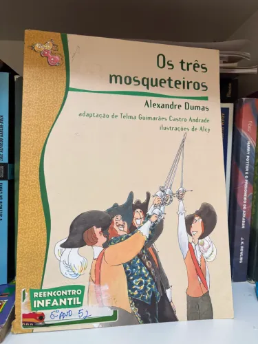 Os três mosqueteiros - livro infantil didático