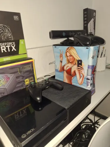 Vendo Xbox One é Xbox 360 ambos em excelente estado
