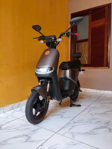 Moto elétrica Scooter sem emplacamento e CNH 1000w de potência