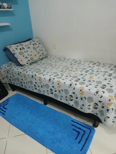 Vende-se cama de solteiro
